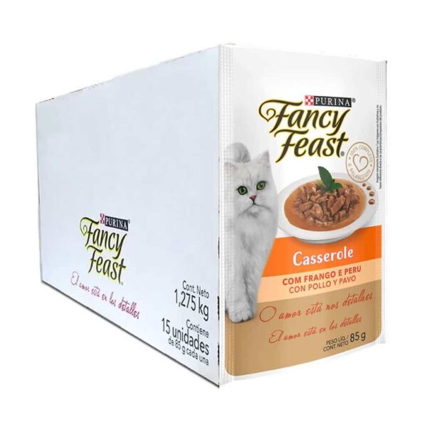 Sachê Fancy Feast Gatos Adultos Casserole Frango e Peru Nestlé Purina 80g - 15un